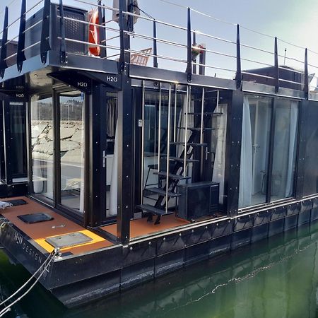 Floating Experience Black Pearl, Lago Maggiore Дормеллетто Экстерьер фото